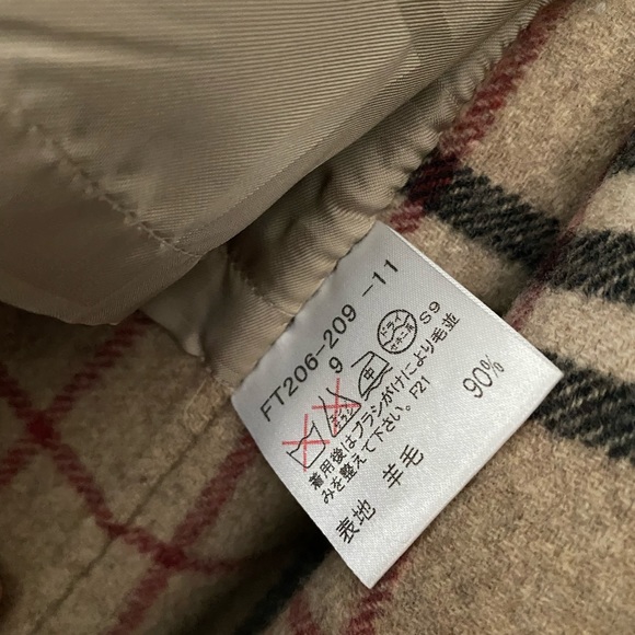 Burberry black cashmere coat with nova check inside - perfect condition 💕 - Picture 10 of 15